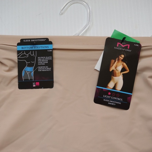 MAIDENFORM SLEEK SMOOTHERS LIGHT CONTROL SHORTS - Picture 4 of 5